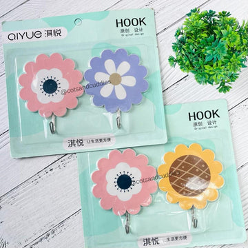 Flower Shape Design Wall Sticky Hooks (Pack Of 2 Random Color)