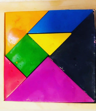 Tangram Design Crayons Set of 7