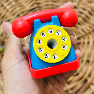 Old Telephone Design Pencil Sharpener for Kids (Random Color)