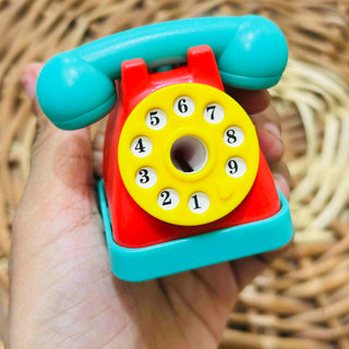 Old Telephone Design Pencil Sharpener for Kids (Random Color)