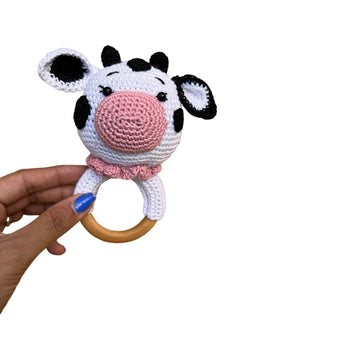 Cuddly Cow Rattle Teether Ring: Adorable Crochet Toy for Kids