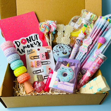 Candy Land Hamper ( Check Description ) (Candy Topper Pen NOT AVAILABLE)